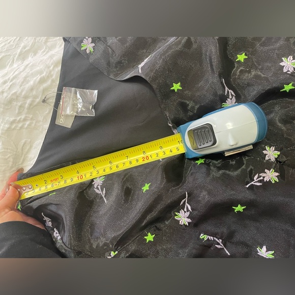 NWT ASOS DESIGN organza mini dress with all over embroidery - Picture 8 of 8